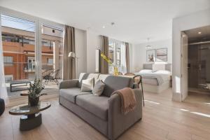 Χώρος καθιστικού στο Limehome Valencia Carrer del Pare Palau i Quer