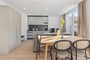 Η κουζίνα ή μικρή κουζίνα στο Limehome Valencia Carrer del Pare Palau i Quer