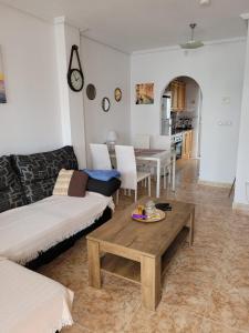 Køkken eller tekøkken på Nice Top Floor Bungalow Punta Prima