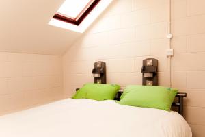 Cama o camas de una habitación en YHA London St Paul's