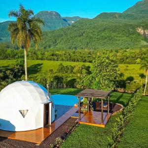 Casa en la cúpula con vistas a las montañas en Pousada Refúgio Conexão, en Praia Grande