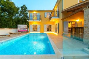 Πισίνα στο ή κοντά στο Villa Rafiki by Istrialux