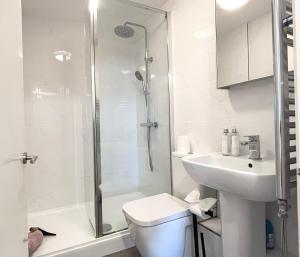 Ένα μπάνιο στο A Seaside Hideaway in Central Penzance Location