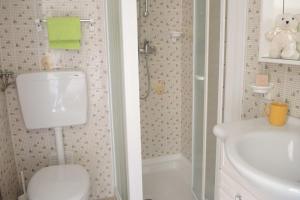 A bathroom at Gorgeous flat with terrace - Beahost Rentals