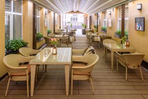 Ресторан / й інші заклади харчування у Taurus Hotel & SPA
