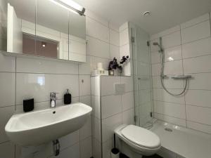 Kúpeľňa v ubytovaní Retro-Chic Wohnung in der Bregenzer Fußgängerzone