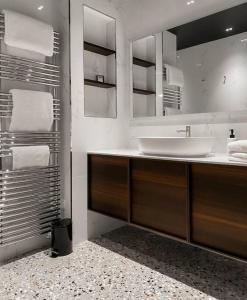 Koupelna v ubytování Suite privée avec sauna et spa à Saint-Fuscien + 24 fotografií