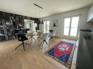 Fotografia z galérie ubytovania Sunset Apartment mit Bodensee-Blick - mit Parkplatz v destinácii Lochau