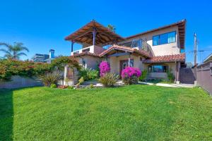 Κήπος έξω από το Walk To The Beach - Outdoor Dining - Spacious