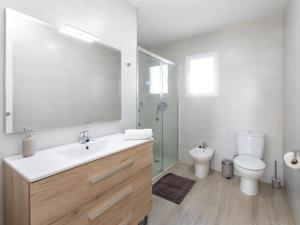 Koupelna v ubytování Villa Los Rubios + 20 fotografií