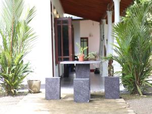 Сад в Bakery Family Guest House