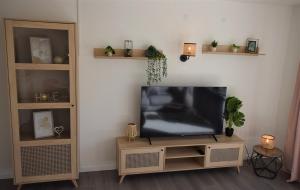 Μια τηλεόραση ή/και κέντρο ψυχαγωγίας στο Schwieberdinger Sonnenterrassen-Wohnung
