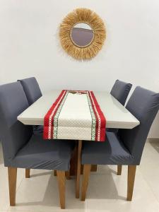 Χώρος καθιστικού στο Aconchego! Sua casa com Piscina em Passos!!