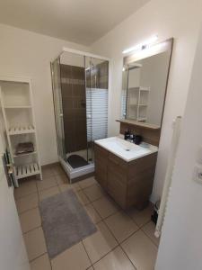 Photo de la galerie de l'établissement Charmant appartement proche Paris, à Eaubonne