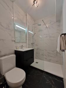 Ένα μπάνιο στο Studio avenue de Champagne +1 φωτογραφίες