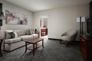 TV a/nebo společenská místnost v ubytování Minneapolis Marriott Northwest