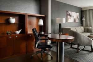 Posezení v ubytování Minneapolis Marriott Northwest