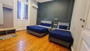 Легло или легла в стая в Cairo Hub