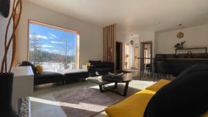 Et sittehjørne på Nature Eco Suite in Wakefield Quebec