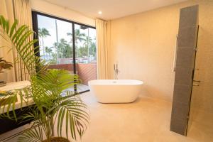 Bagno di Nacpan Beach Resort Managed by H Hospitality Group