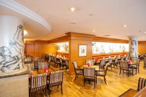 Area soggiorno di Millennium Hotel and Conference Centre Gloucester London