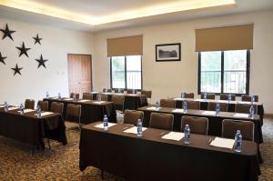 Konferenční prostory v ubytování Hotel Flamingo Inn + 37 fotografií