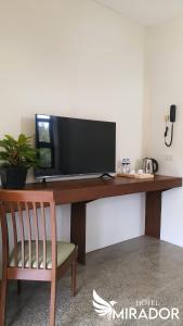 TV a/nebo společenská místnost v ubytování Hotel Mirador
