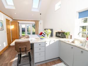 Gallery image of Little Osney in Bembridge +25 photos