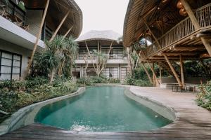 Hồ bơi trong/gần ZIN Canggu Resort & Villas