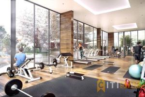 PhillipFancy in Phillip - 2bd 2bth Apt!的健身房,有一群人在那里锻炼
