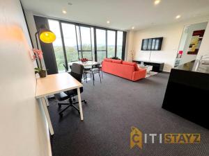 Fancy in Phillip - 2bd 2bth Apt!的休息区