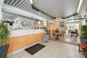 Restaurace v ubytování Hôtel Acacia Nancy sud Lunéville
