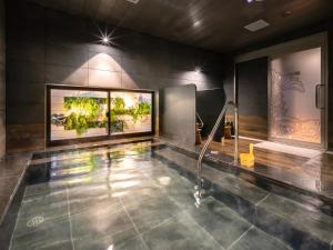 Bazén v ubytování Super Hotel Nagoya Shinkansenguchi nebo v jeho okolí