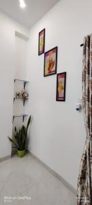 ウッジャインにあるSthanvi intayar apartmentのギャラリーの写真 +3枚の写真