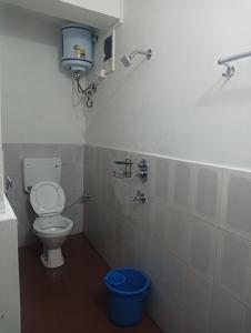 A bathroom at Yuma Homestay