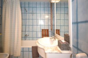 Bilik mandi di Boreal House +21 gambar