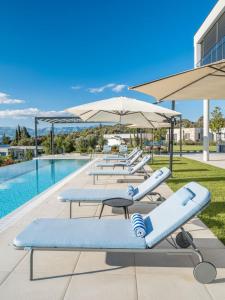 Bazén v ubytování Luxury villa Bracchia Magic Retreat II with heated pool - Skrip nebo v jeho okolí