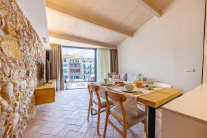 Billede fra billedgalleriet på Bravissimo Ballesteries Penthouse, Monthly Apartment i Girona