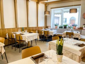 Restaurace v ubytování Hotel Locanda Alla Perla