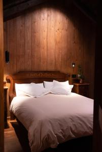 Cama o camas de una habitación en Casa rural Casa Bernat