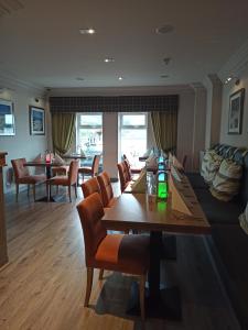 Area soggiorno di Anchor Hotel and Seabed Restaurant