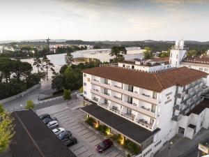 an overhead view of a building with a parking lot at Hotel Fatima in Fátima