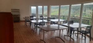 COASTAL GRAND RESORT - KOTAGIRI餐厅或其他用餐的地方