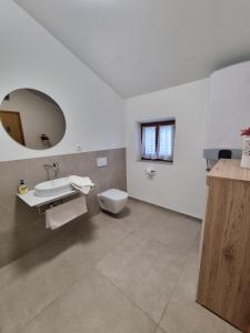 Kúpeľňa v ubytovaní Cherry House