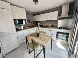 Zdjęcie z galerii obiektu Villa Plouhinec, 4 pièces, 4 personnes - FR-1-479-132 w mieście Plouhinec