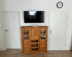 TV a/nebo společenská místnost v ubytování Hotel Mietz