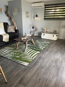 Prostor za sedenje u objektu Appartement vue mer, Case Pilote