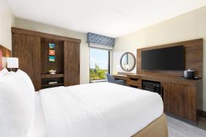 Postel nebo postele na pokoji v ubytování Hampton Inn Long Island/Islandia