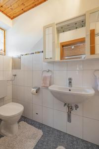 Zdjęcie z galerii obiektu Lissis Bauernhof Appartments w mieście Gundersheim