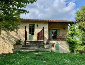 Fotografia z galérie ubytovania Gite de charme avec piscine - a charming cottage gite with swimming pool v destinácii Saint-Léonard + 37 fotografií